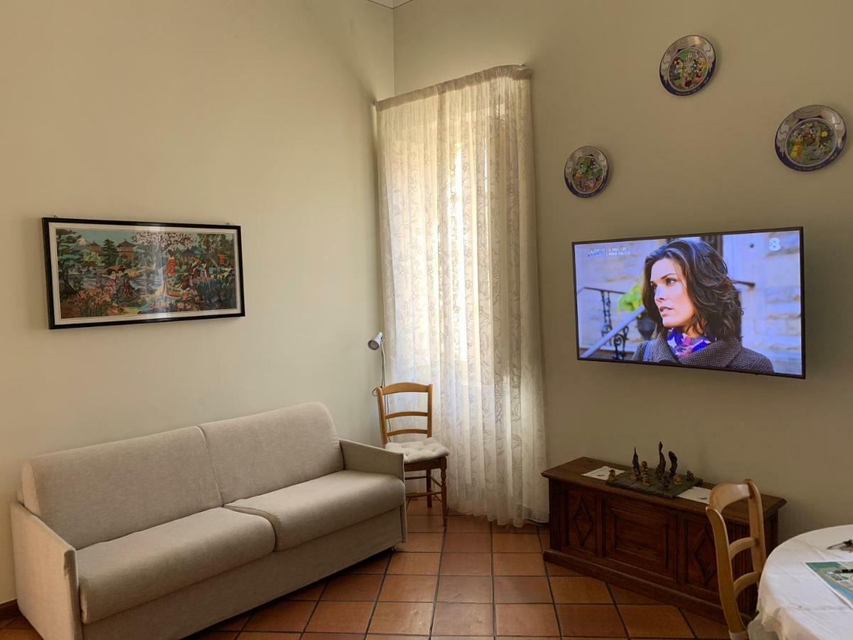Palu Vacanze: Cuore Del Centro Storico Apartment Aosta